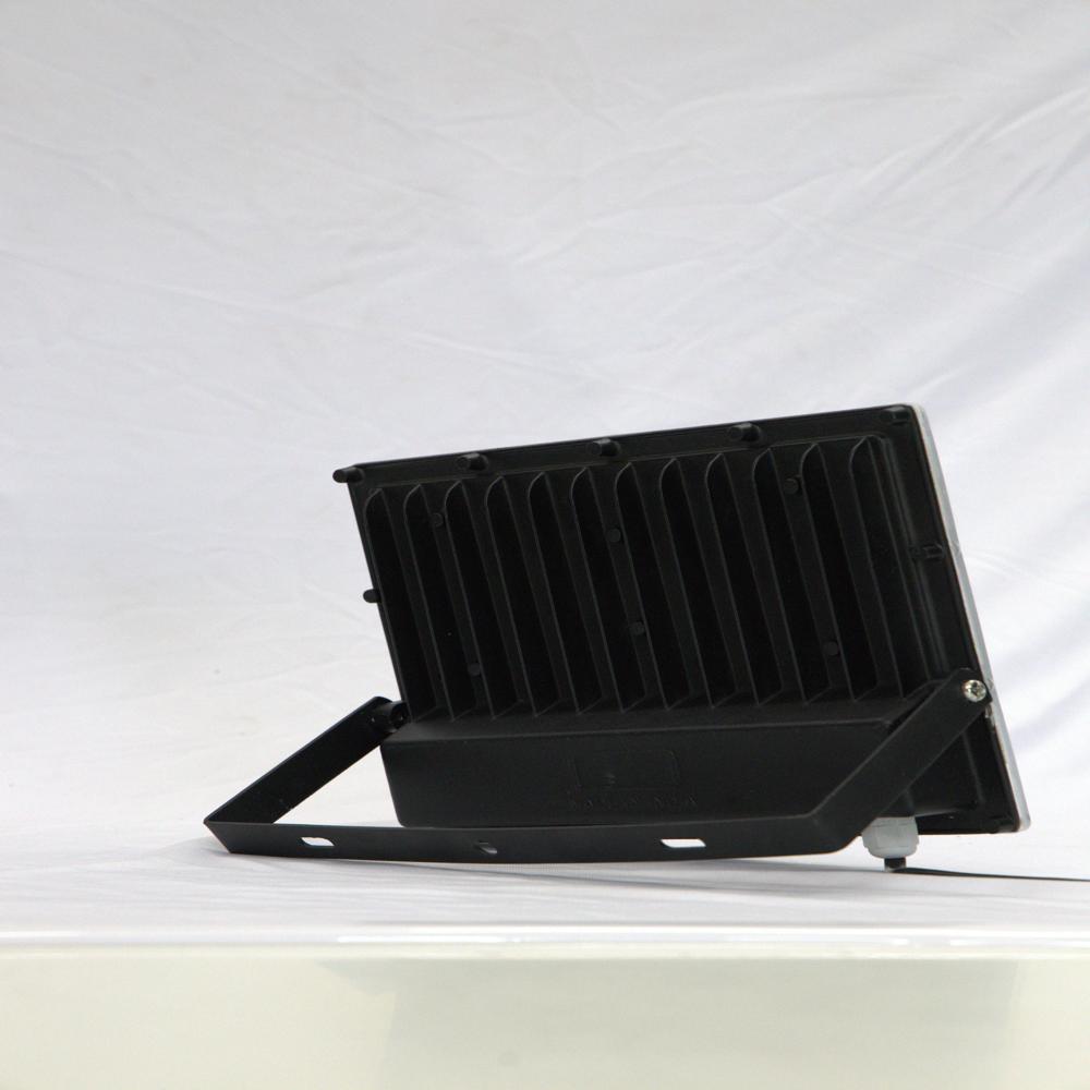 Led Flood Light - Theta 100w - Application: Outdoor And Indoor