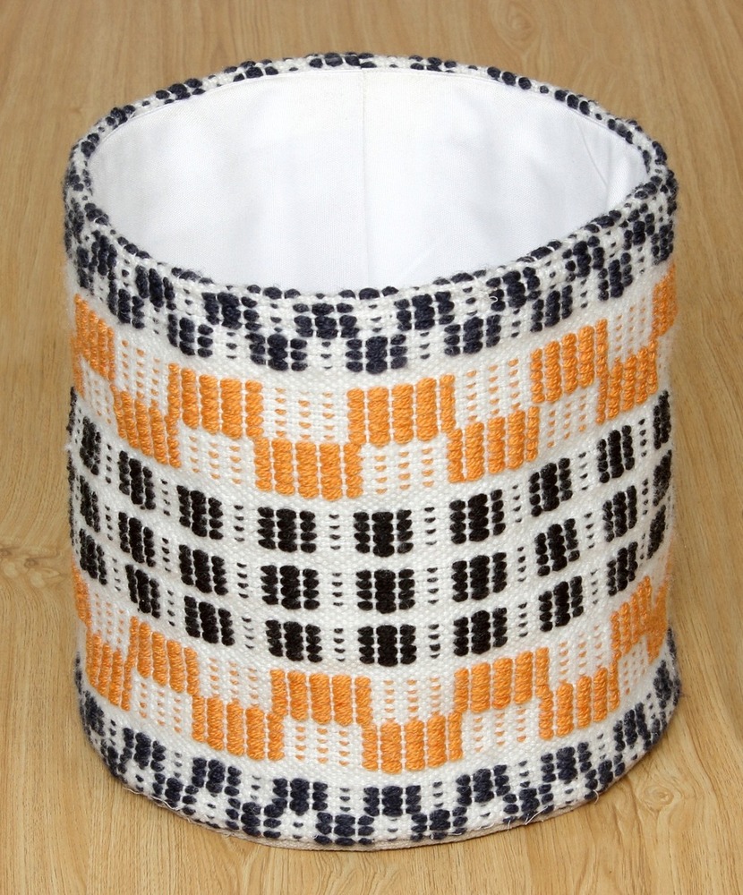 Round Basket - Color: Natural Brown