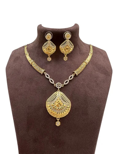 Party Wear Brass Necklace Set - Color: Golden