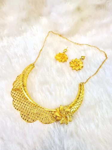 Alloy Gold Plated Necklace Set