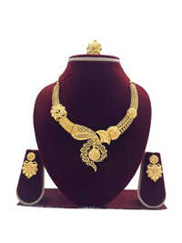 Gold Forming Necklace Set