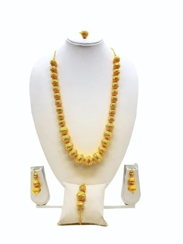 Muraya Gold Plated Necklace Set