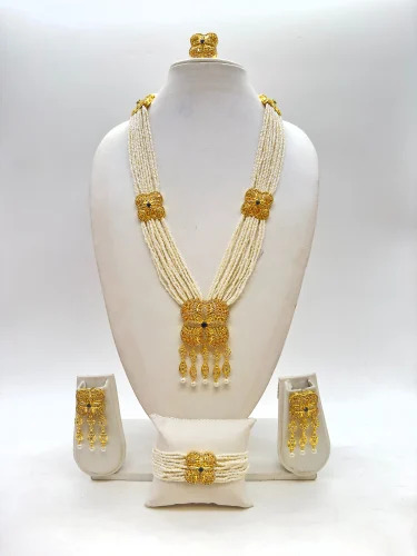 Gold Plated Pearl Necklace Set - Color: Golden