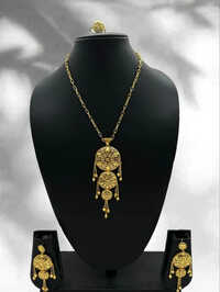 Party Wear Necklace Earring Ring Set - Color: Golden