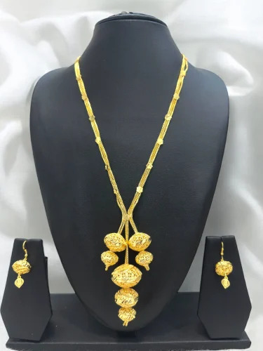 स्टाइलिश नेकलेस सेट