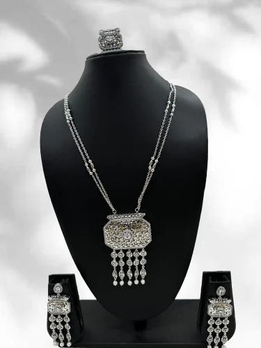 Rhodium Plated Necklace Set - Color: Silver