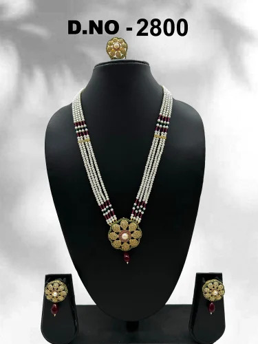 2800 Pearl Necklace Set