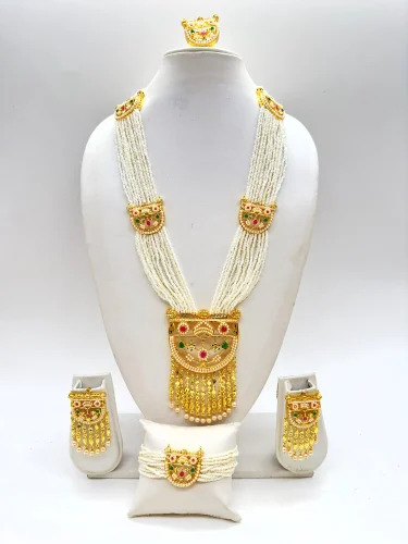 White Pearl Necklace Set