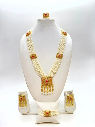 Ladies Pearl Necklace Set