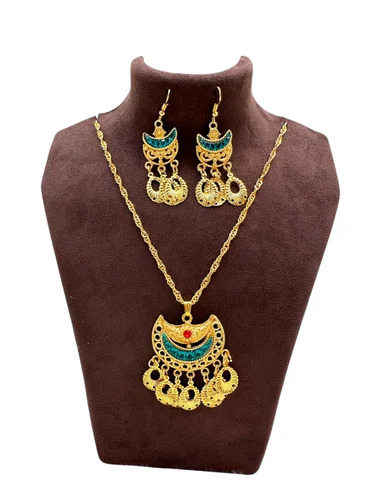 Gold Plated Chain Pendant Set