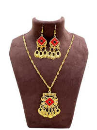 Alloy Gold Plated Chain Pendant Set