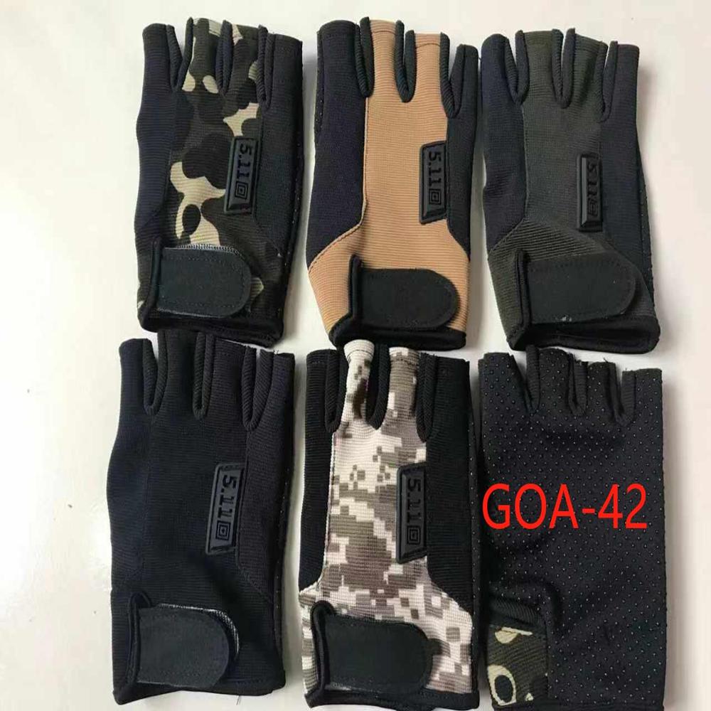 Half Finger Gloves - Color: Black