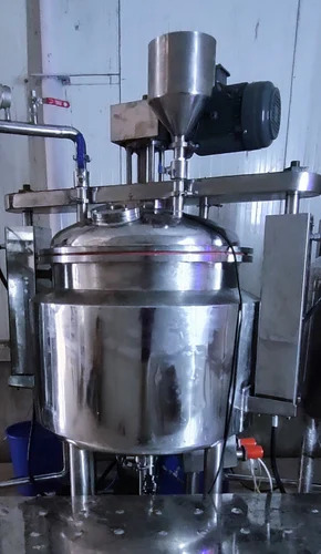 Reactor With Bottom Entry Agitator
