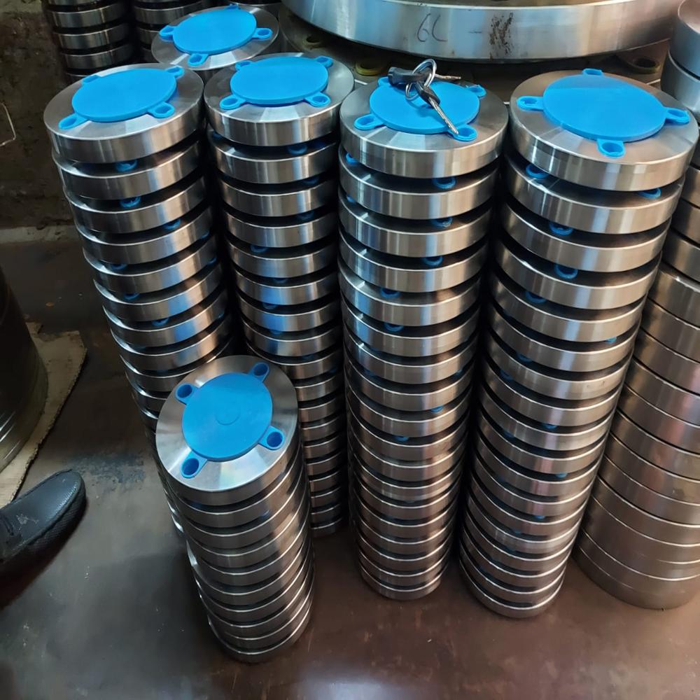17 4 Ph Steel Flange - Color: Silver