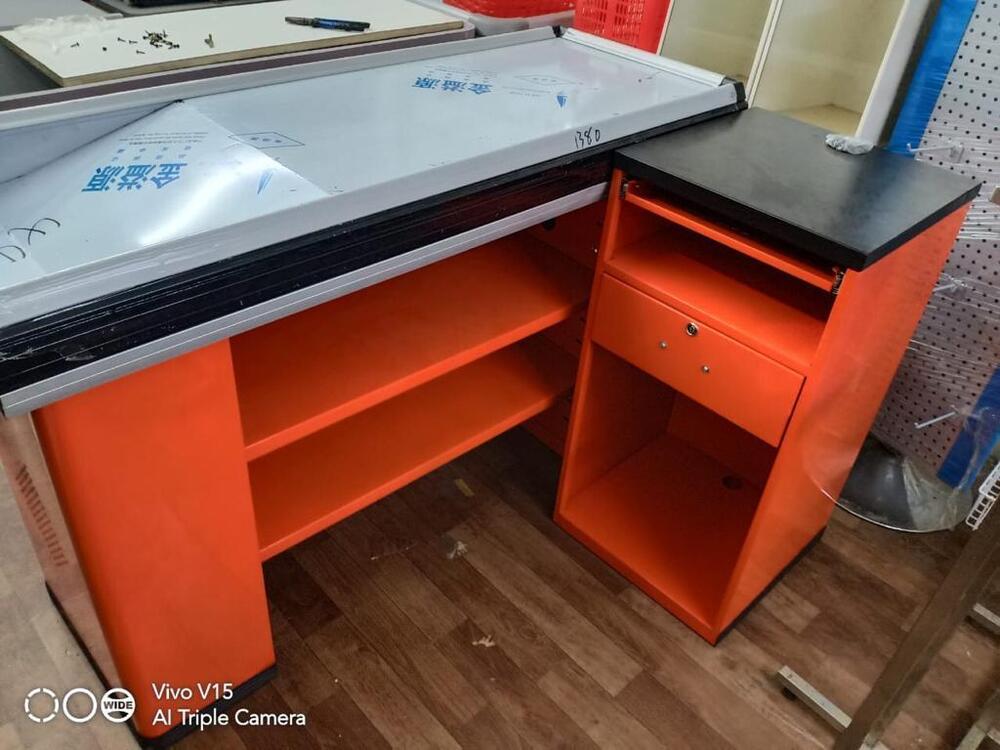 checkout counter/ super  market cash counter