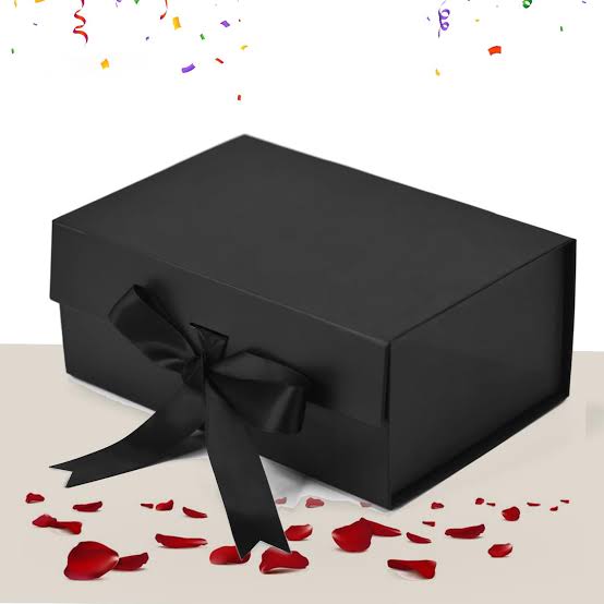 Gift Hamper - Color: Multi