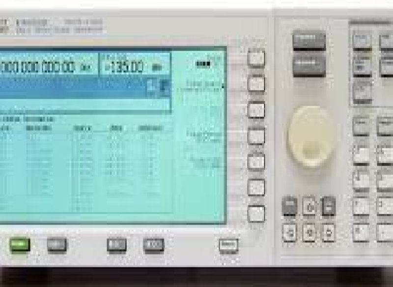 Agilent E4433B 253 kHz to 4 GHz.