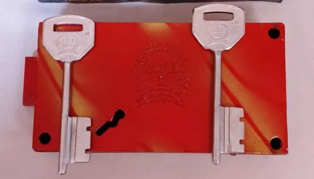 Rolling Shutter Lock - Color: Silver