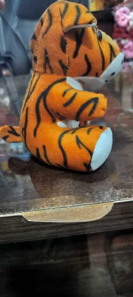 CHARACTER LION SOFT TOYS