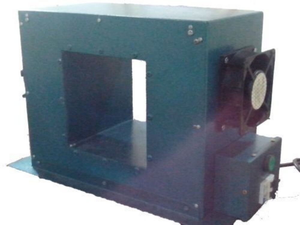 Industrial Aperture Type Demagnetizer - Color: Black