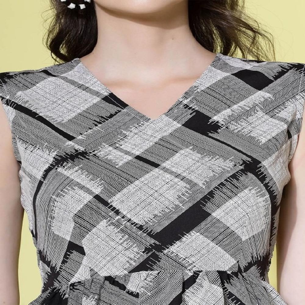 Women Geometric Printed V-Neck Fit & Flare Dress