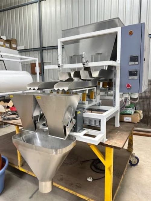 2 Head / 4 Head Weighing Filling Packing Machine