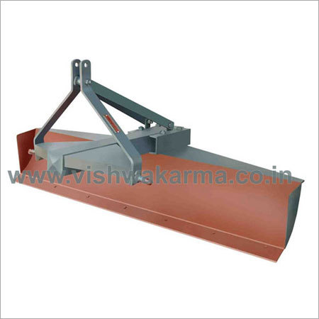 ट्रैक्टर द्वारा संचालित लेवलर