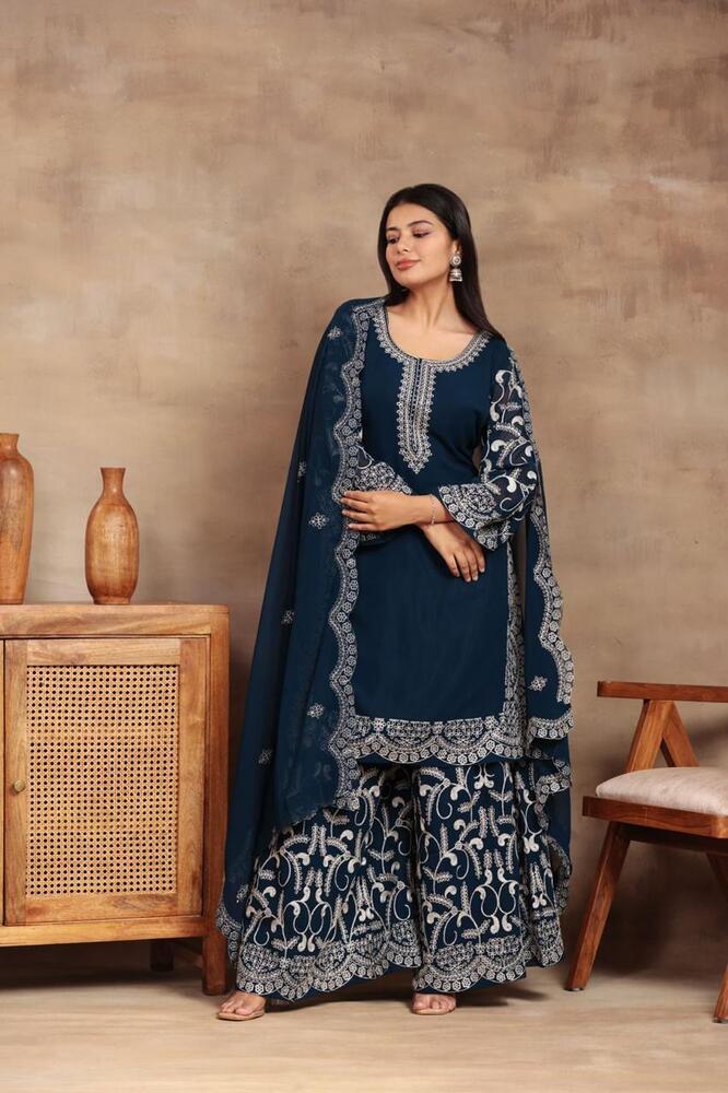 Ladies Silk Embroidered Suit Set