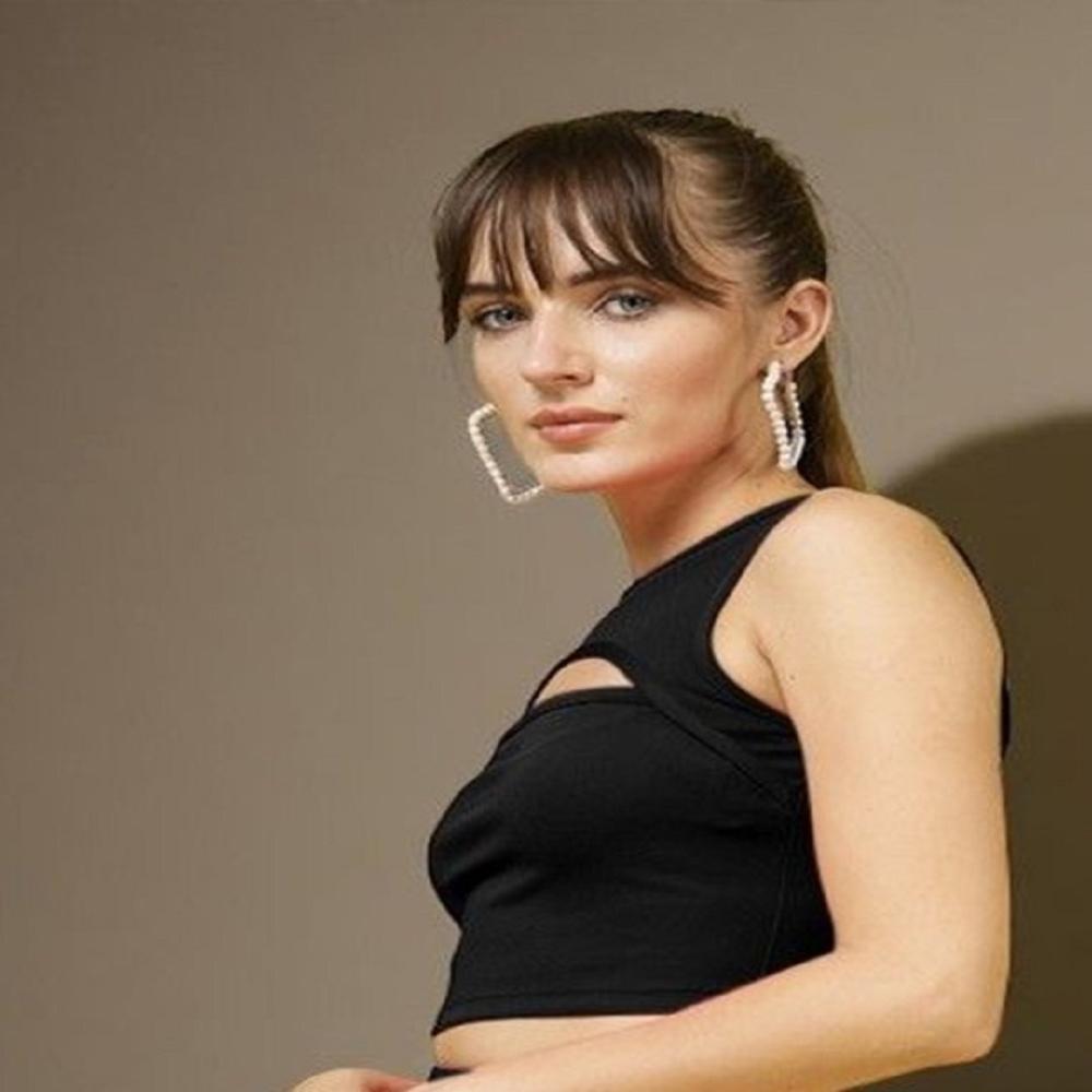 Crop Top With Cut-Out Detailed