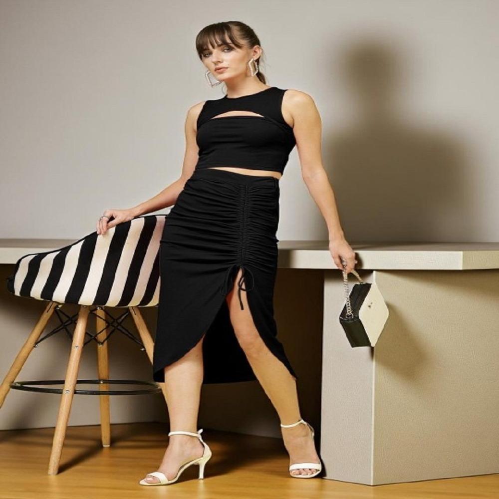 Crop Top With Cut-Out Detailed