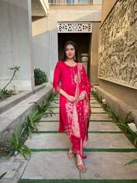 Ladies Silk Cut Work Suit Set - Color: Red