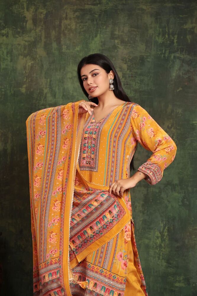 Ladies Yellow Digital Print Warm Suit Set - Color: Multicolor