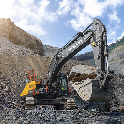 Ec550 Crawler Excavator - Color: Black & Yellow