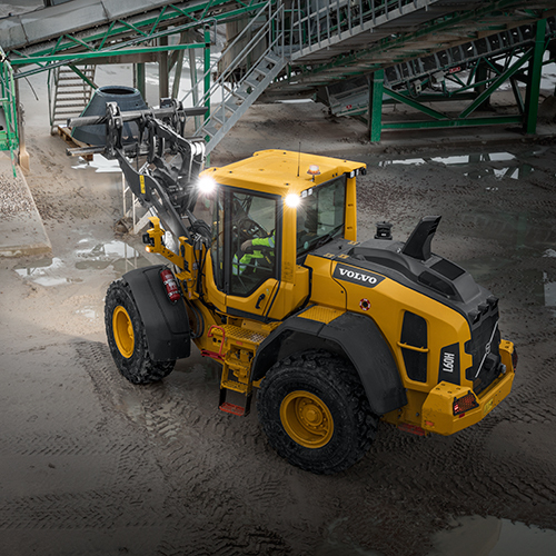 L90h Wheel Loader - Color: Black & Yellow