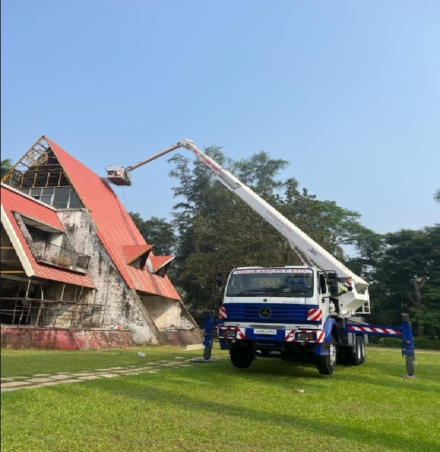 42 Mt Truck Boom Lift Available for Rental