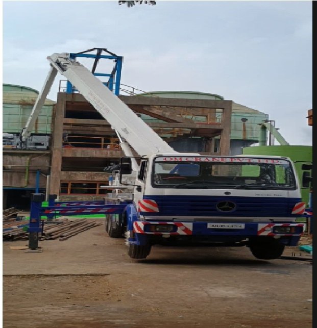 42 Mt Truck Boom Lift Available for Rental