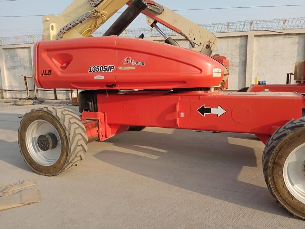 135Ft Self Propelled Boom Lift Available for Rental