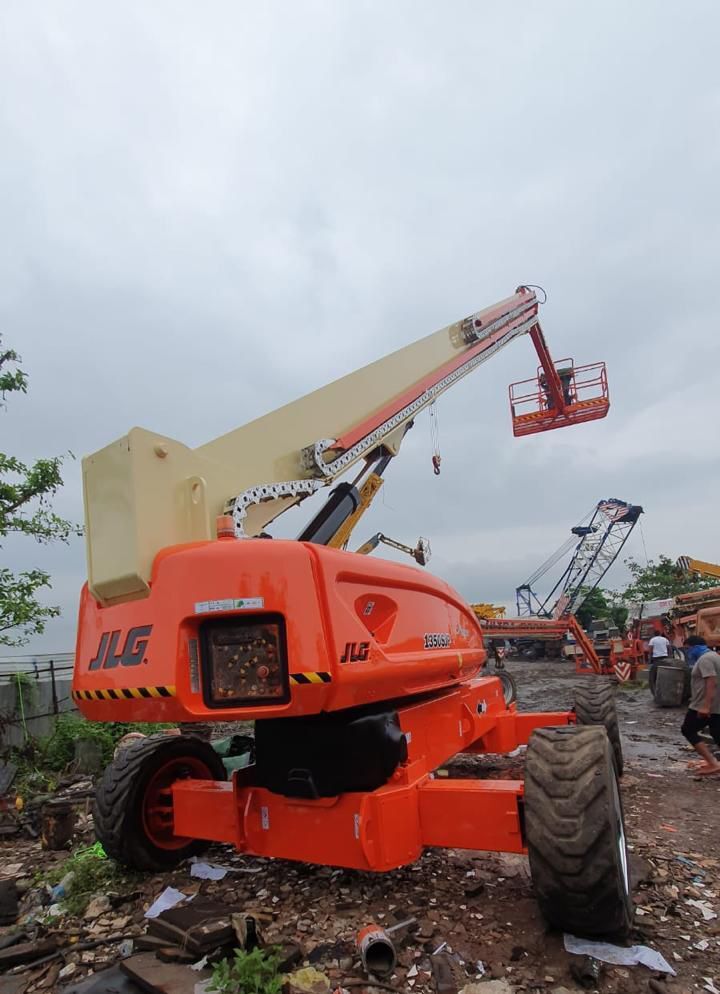 135Ft Self Propelled Boom Lift Available for Rental