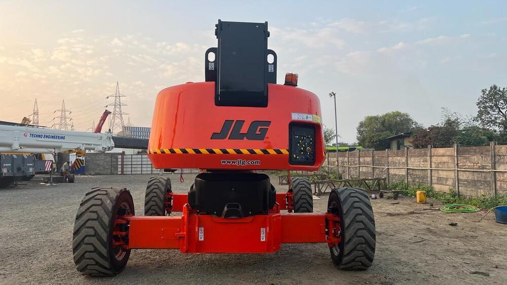 120 Ft Self Propelled Boom Lift Available for Rental