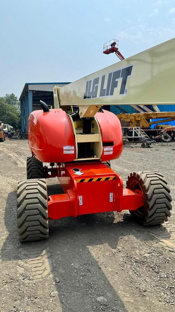 86 Ft Self Propelled Boom Lift Available for Rental