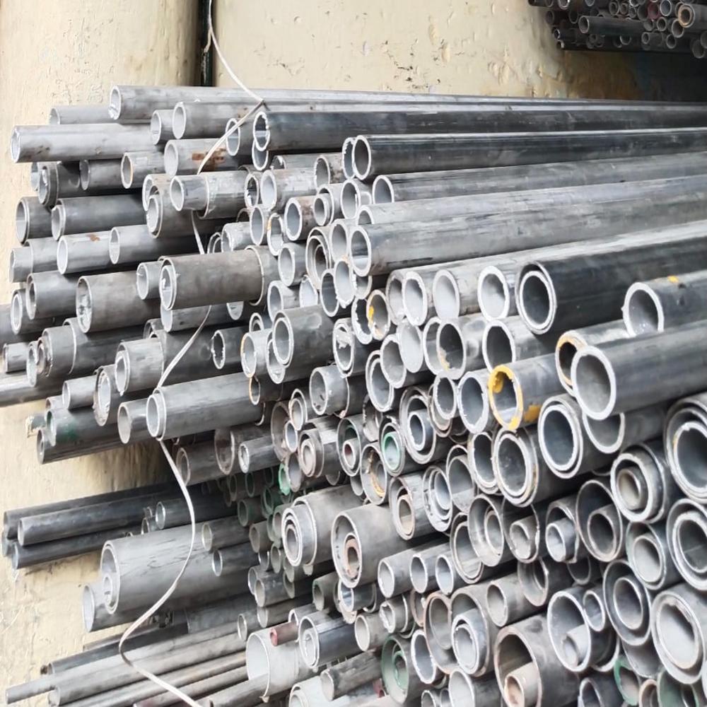 347 Stainless Steel Pipe - Color: Silver