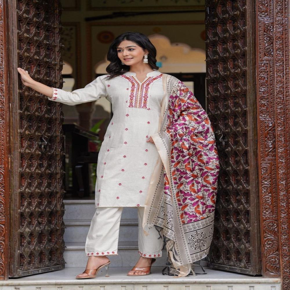 Women Suit - Ethnic Region: Indian