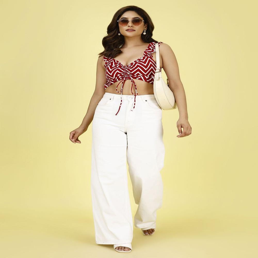 Printed Crop Top - Color: Red