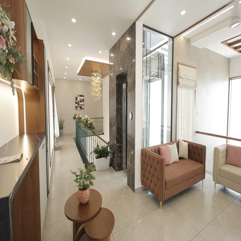 Commercial Electric Elevators - Material: Stainless Steel