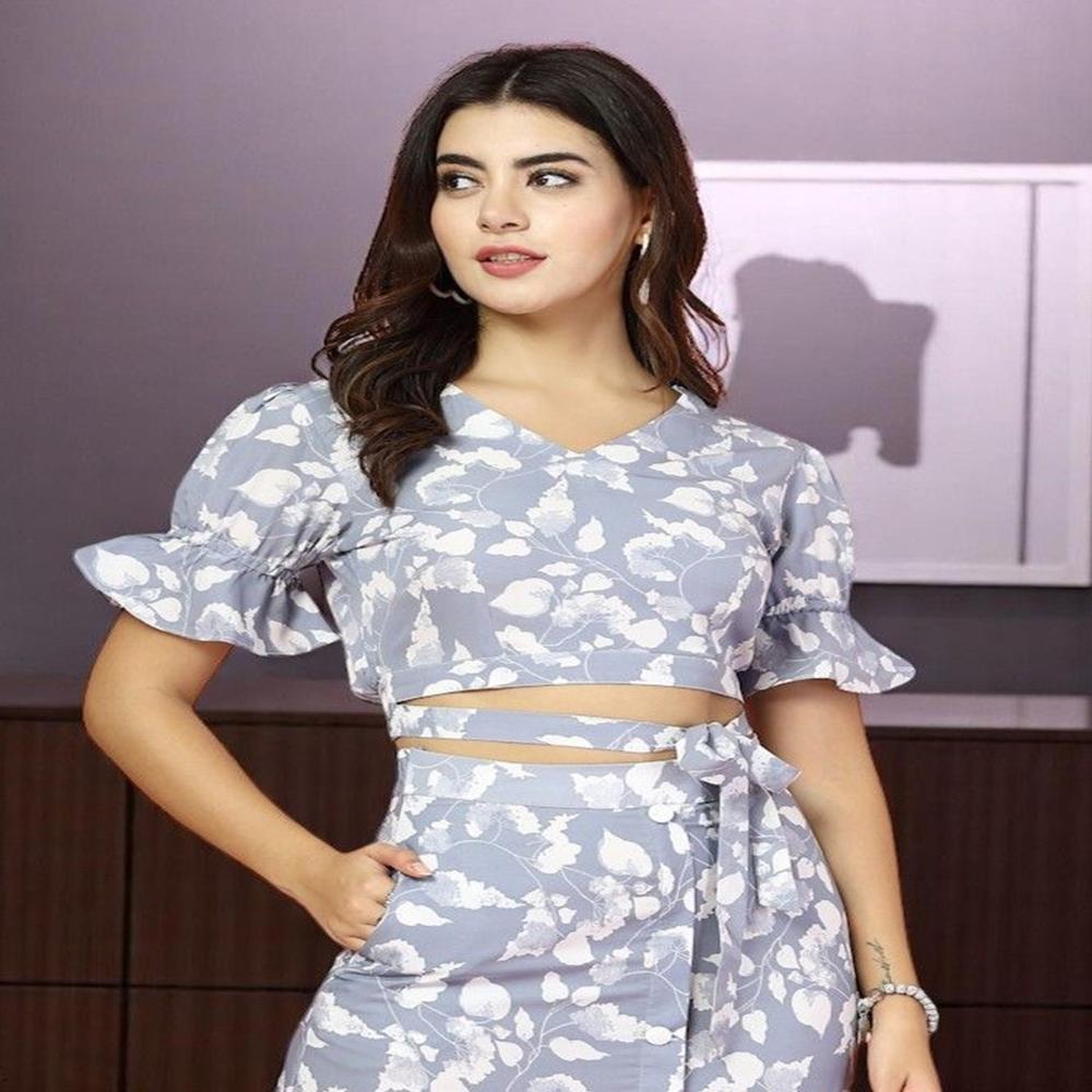 Floral Printed Bell Sleeve Crepe Blouson Top