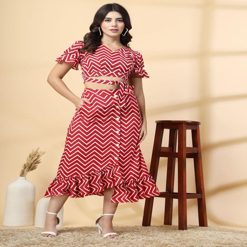 Printed Flutter Sleeve Crepe Crop Top - Color: Red