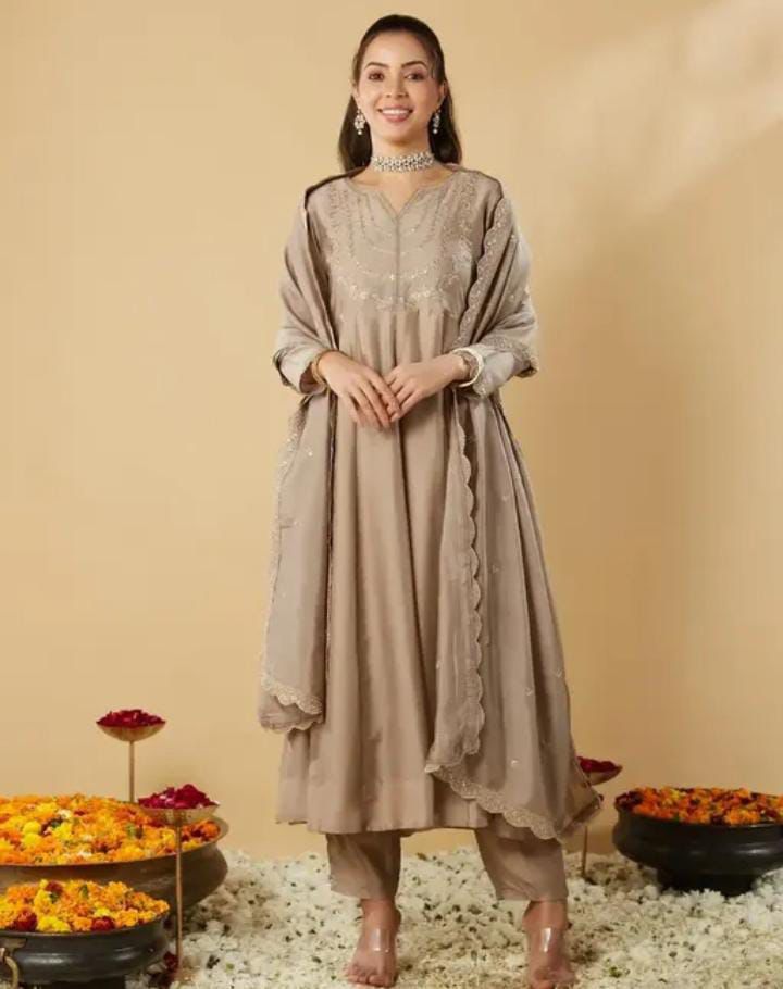 Ladies Designer Kurti - Color: Green