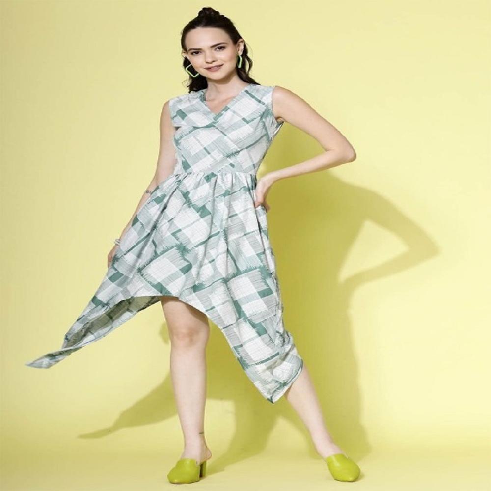 Women Geometric Checked V-Neck Fit & Flare Dress - Color: Green