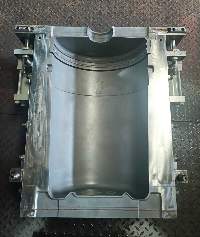 Blow Molding - Color: Grey