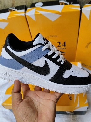 Casual sneakers shoes